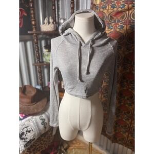 Gymshark XS Gray Ribbed Knit Cropped Hoodie Long Sleeve Activewear Top
